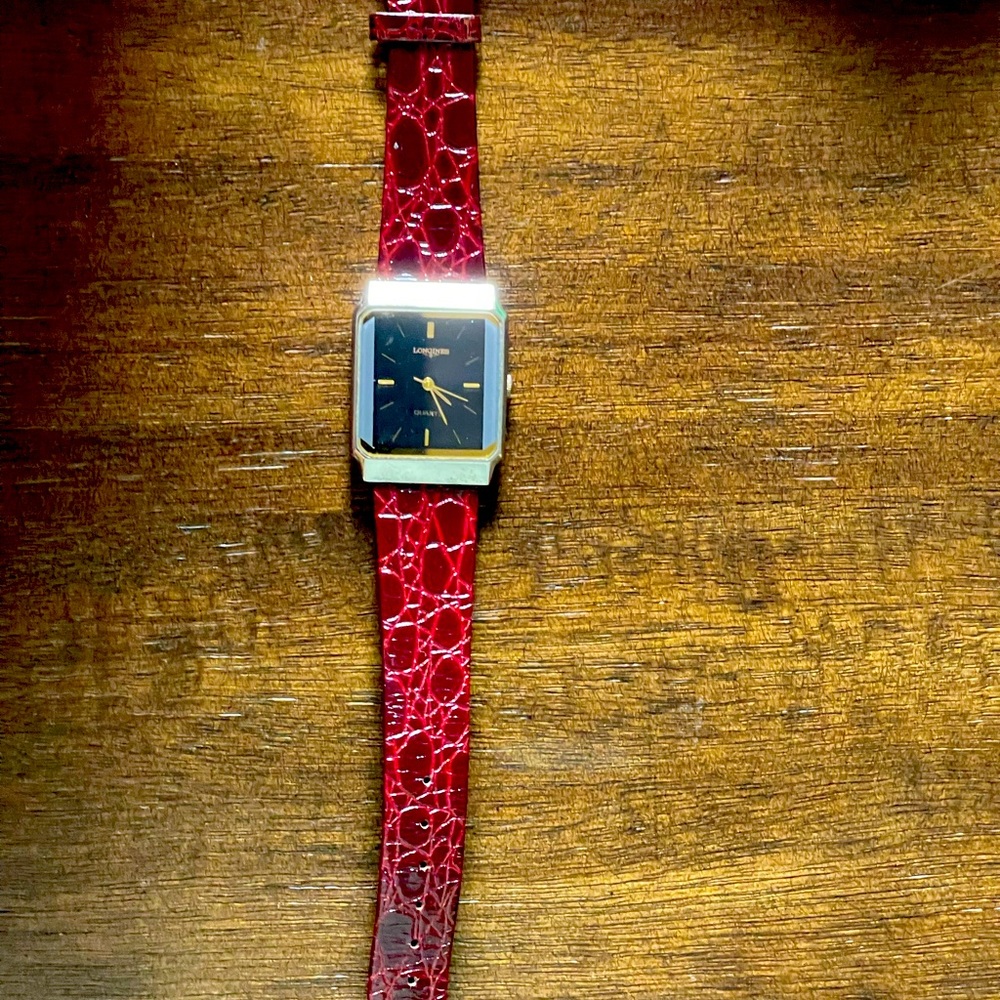 Men’s Longines vintage quartz watch.